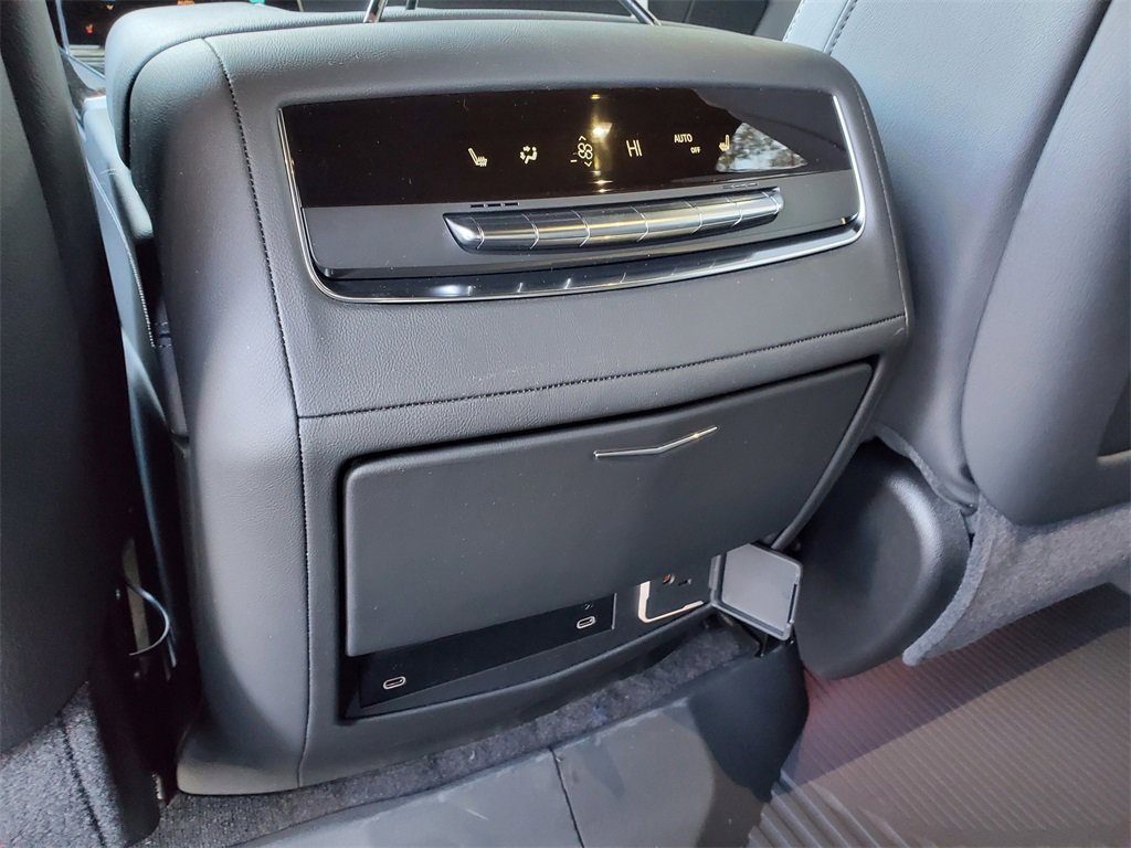 New 2026 Cadillac Escalade Luxury w/ LPO, Floor Liner Package image 33