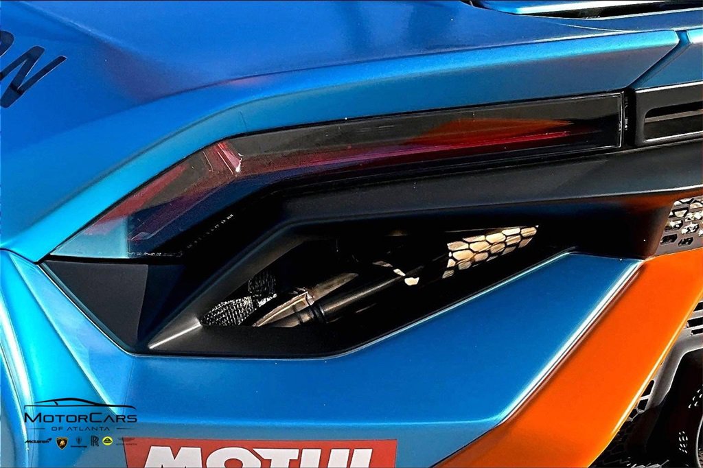 Used 2022 Lamborghini Huracan STO image 25
