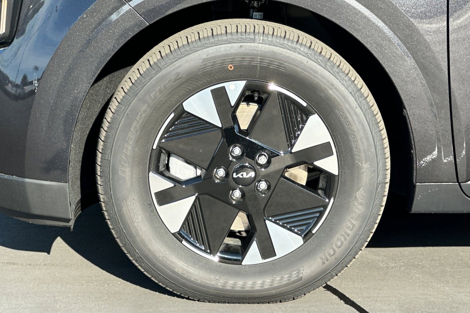 New 2026 Kia Carnival LXS image 27