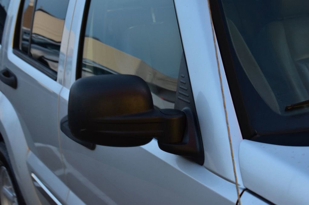 Used 2005 Jeep Liberty Limited image 35