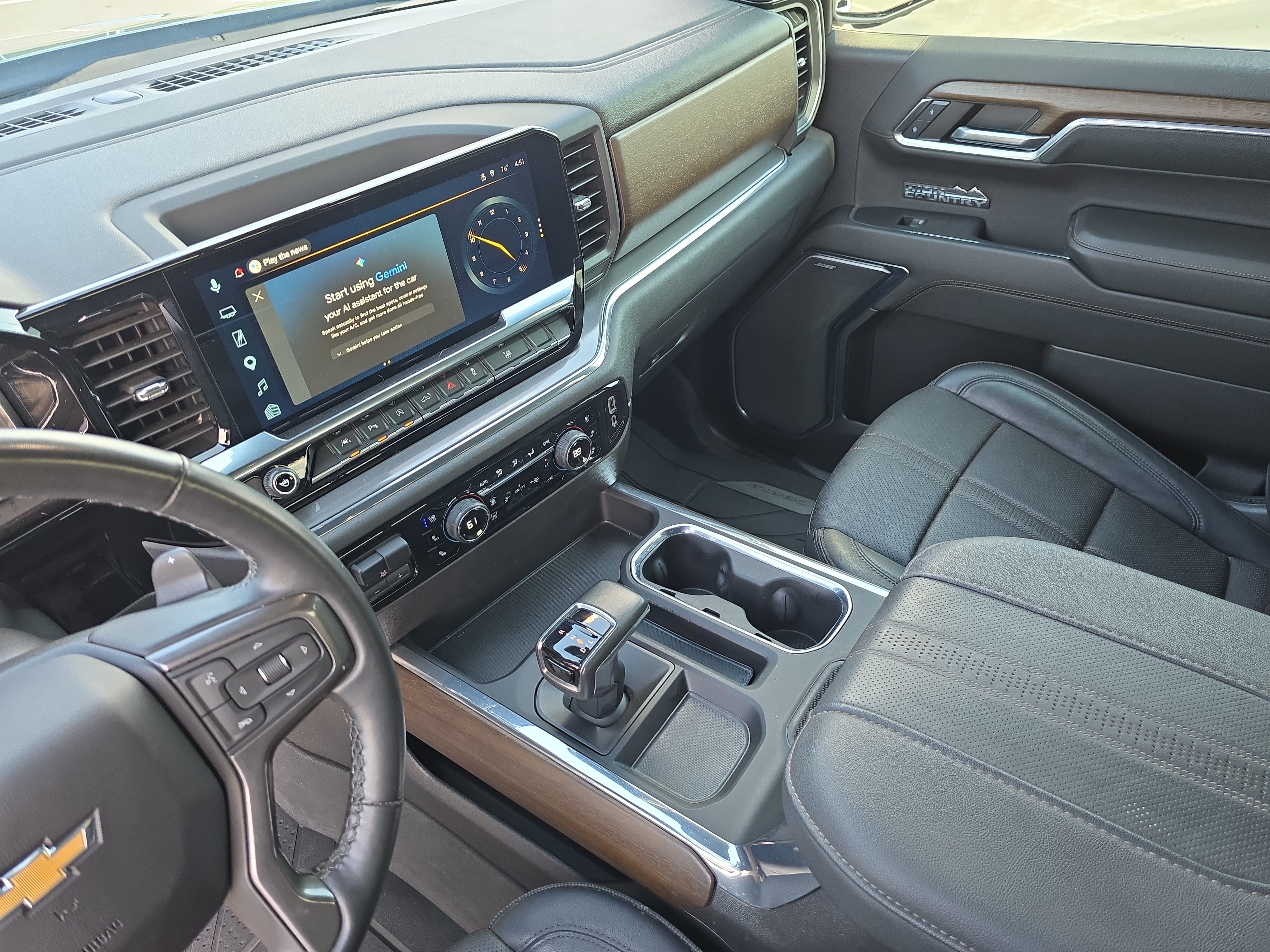 Used 2024 Chevrolet Silverado 1500 High Country w/ High Country Premium Package AWD/4WD image 26