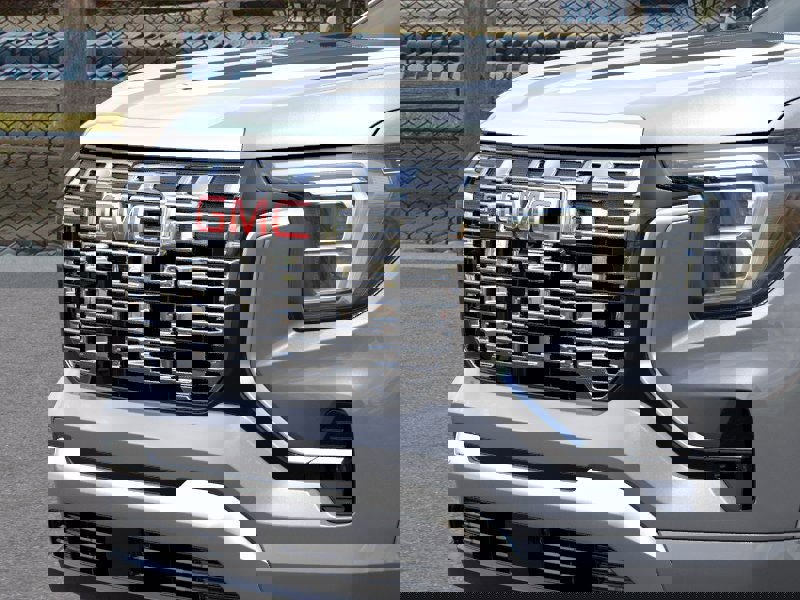 New 2026 GMC Terrain Denali w/ LPO, Floor Liner Package image 13