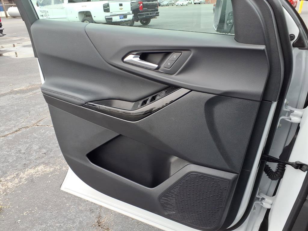 Used 2026 Chevrolet Equinox LT w/ Safety and Technology Package image 16