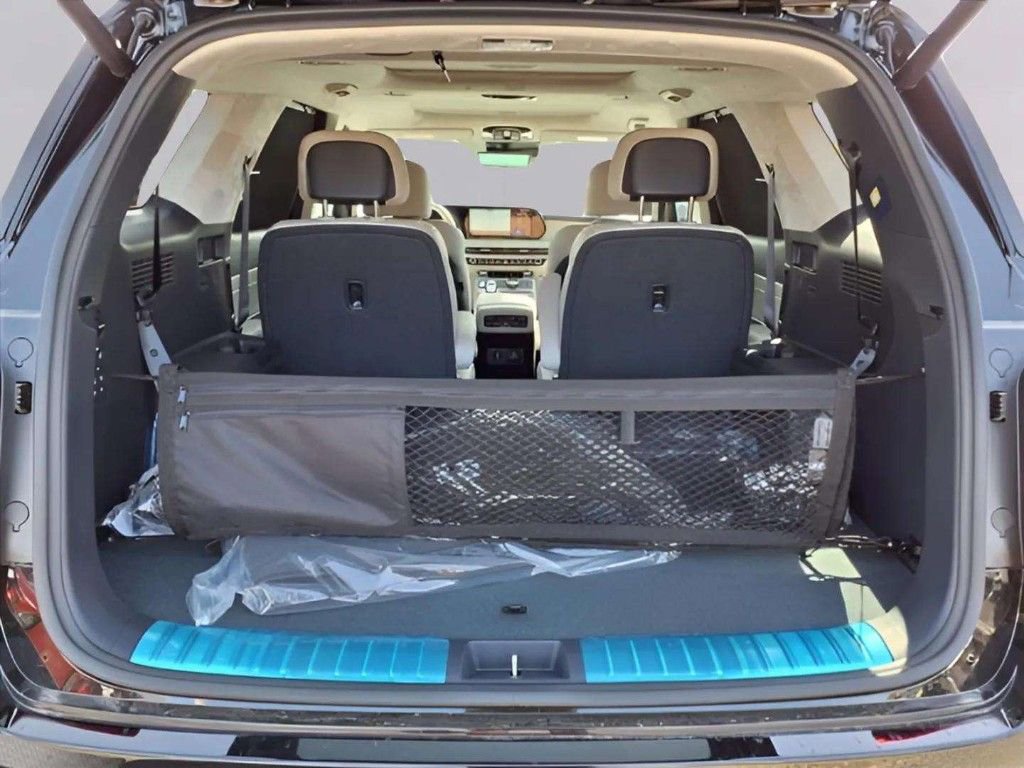 New 2025 Hyundai Palisade Calligraphy image 9