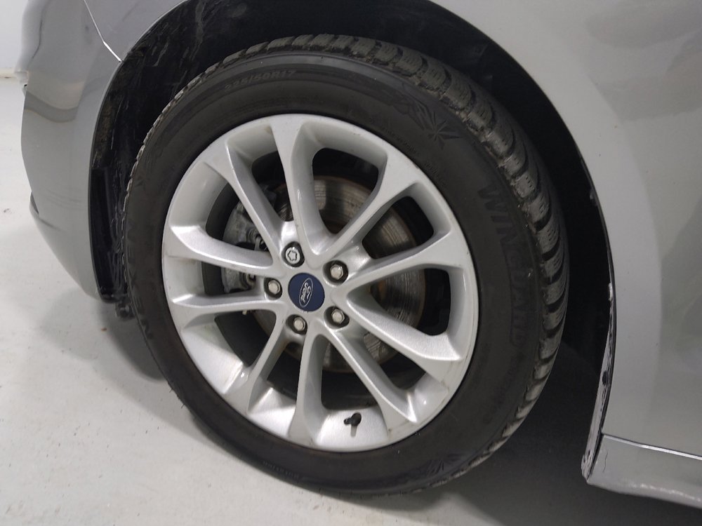 Used 2020 Ford Fusion SE image 31