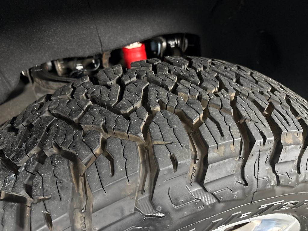 Used 2023 Chevrolet Silverado 2500 LTZ AWD/4WD image 28