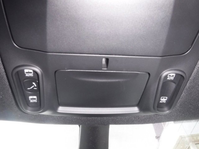 New 2026 Chrysler Pacifica Limited image 32