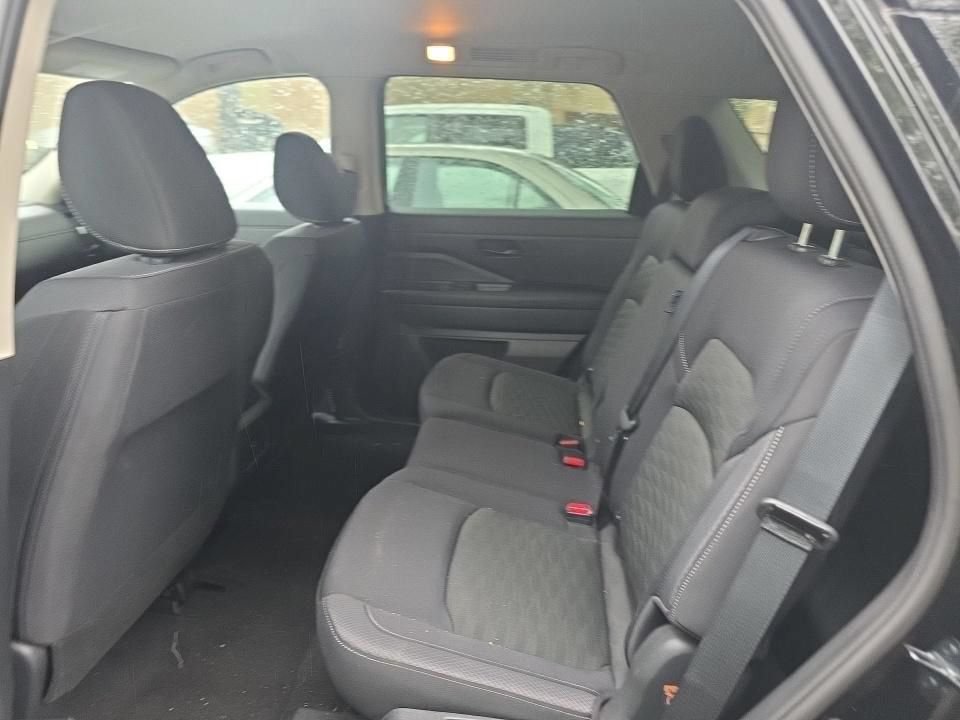 Used 2024 Nissan Pathfinder S AWD/4WD image 36