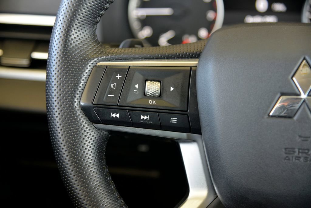 Used 2022 Mitsubishi Outlander SEL image 22