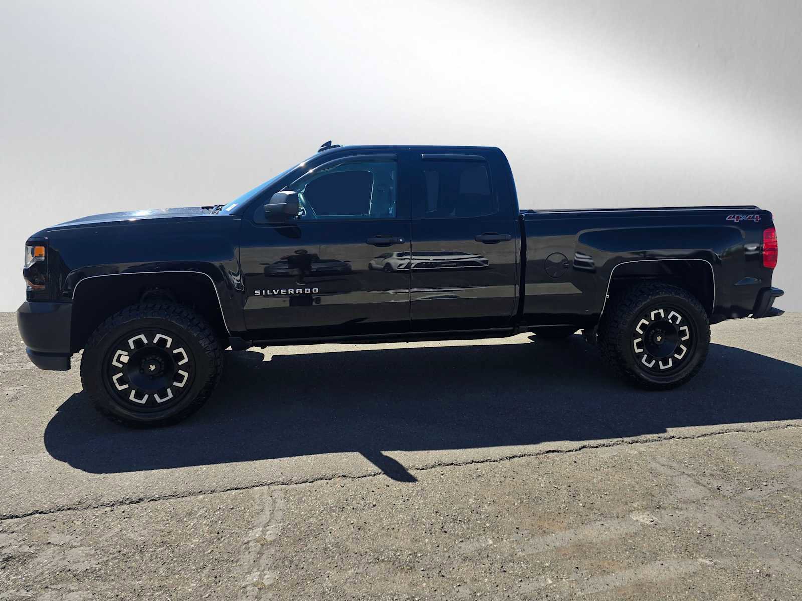 Used 2016 Chevrolet Silverado 1500 W/T w/ Black Out Edition image 6