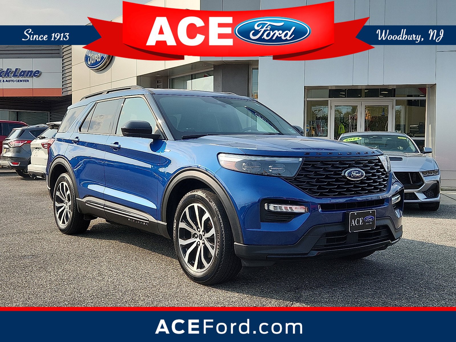Certified 2022 Ford Explorer ST-Line w/ Class IV Trailer Tow Package AWD/4WD image 1