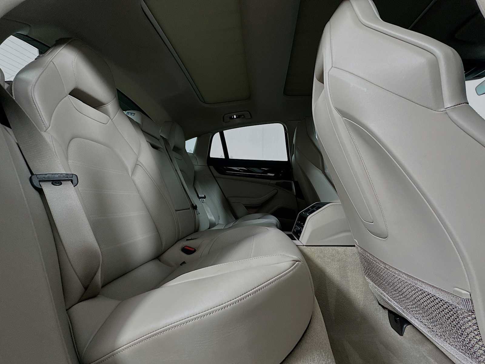 Certified 2024 Porsche Panamera 4 image 27