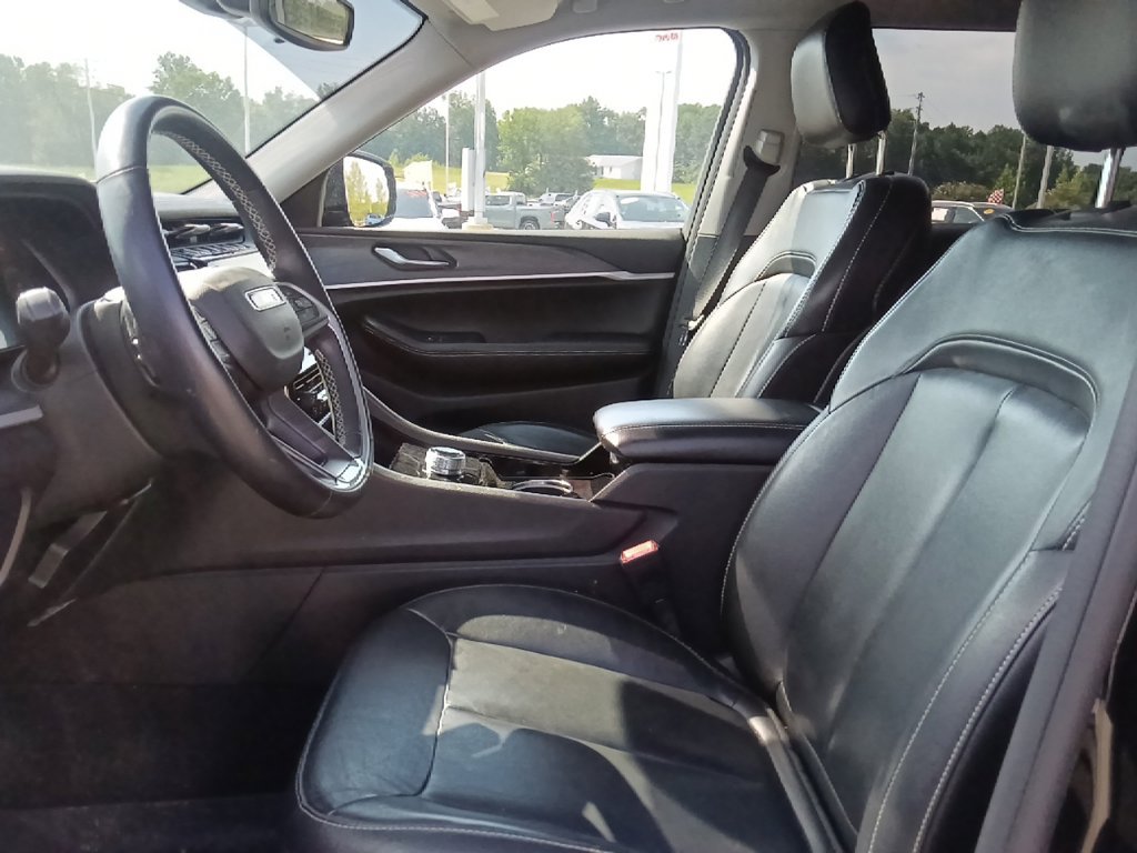 Used 2022 Jeep Grand Cherokee L Limited RWD image 15