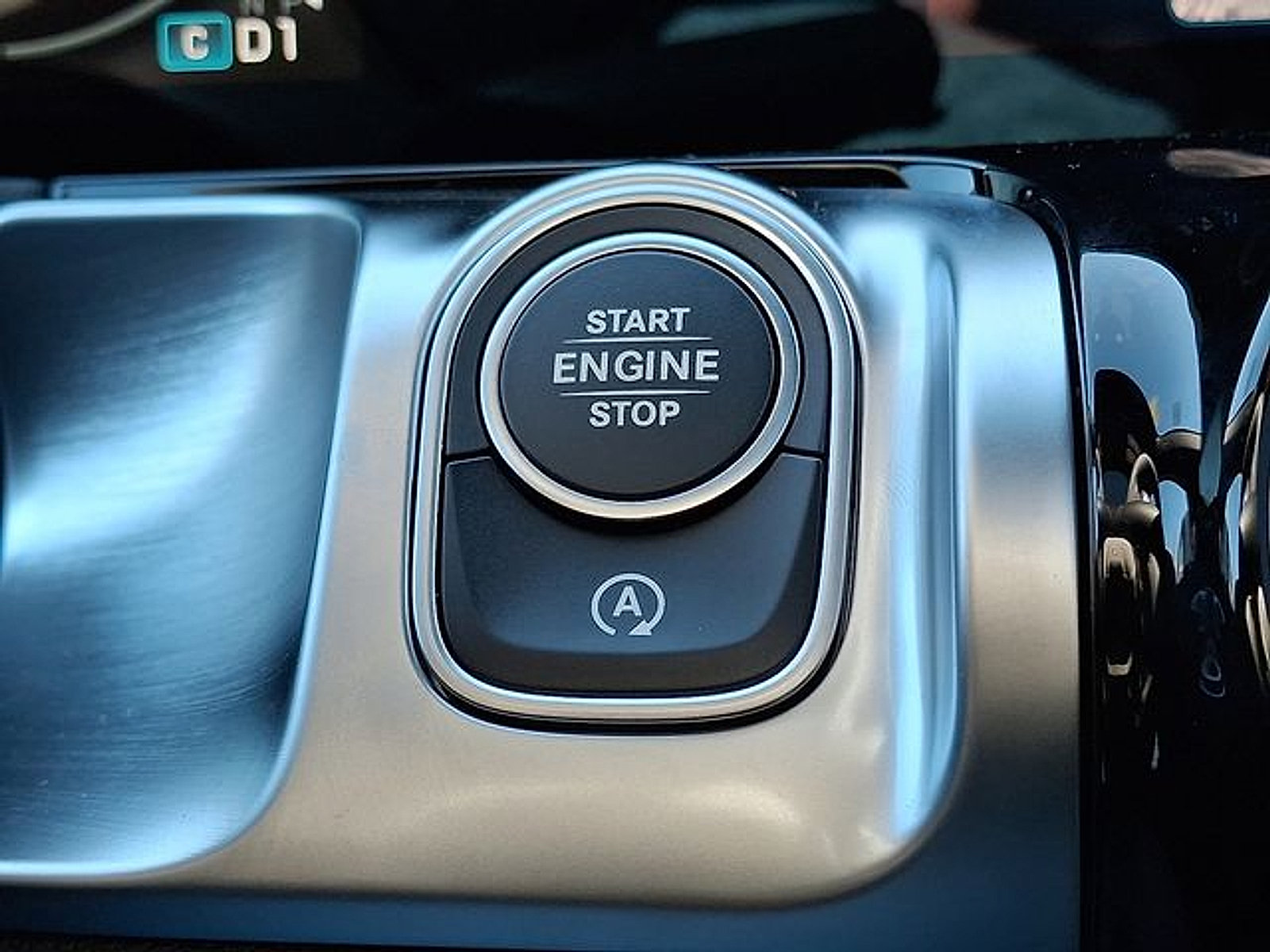 Used 2026 Mercedes-Benz GLB 250 4MATIC image 21