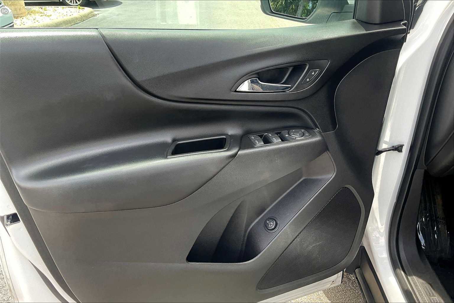 Used 2020 Chevrolet Equinox LT image 22