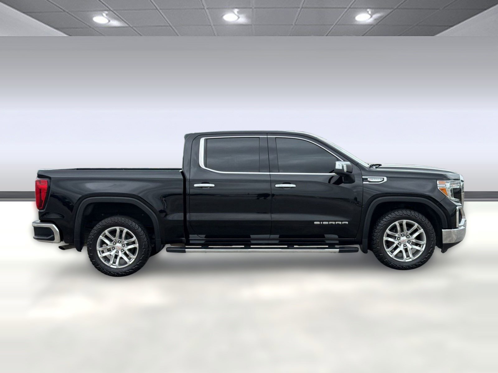 Used 2020 GMC Sierra 1500 SLT RWD image 8