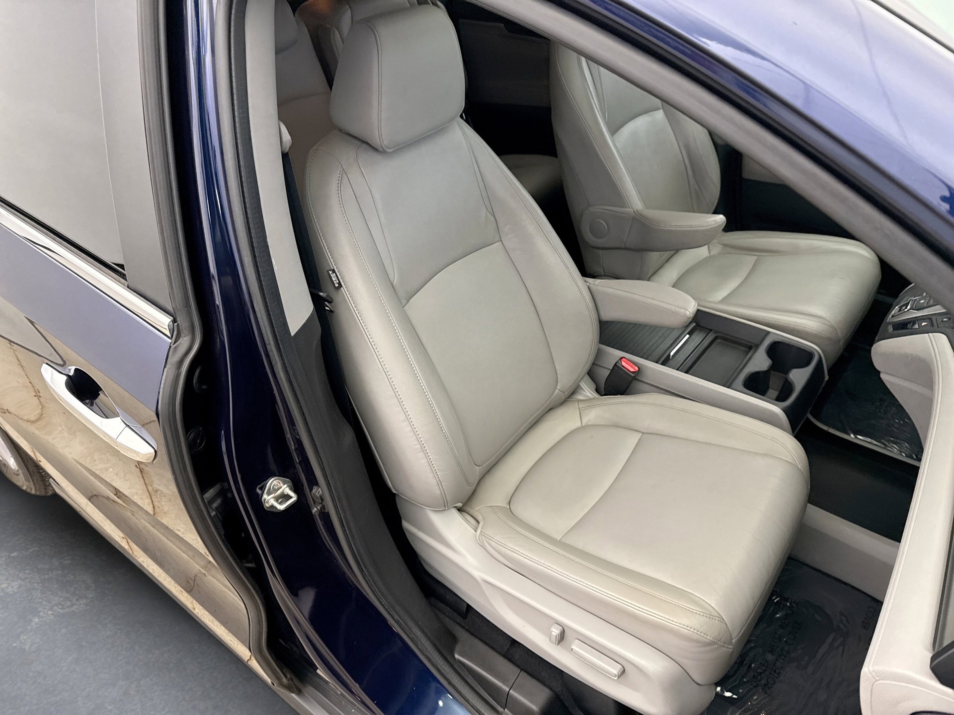 Used 2019 Honda Odyssey EX-L image 16