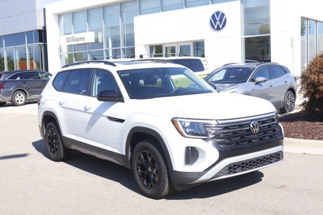 Used 2024 Volkswagen Atlas Peak Edition SE