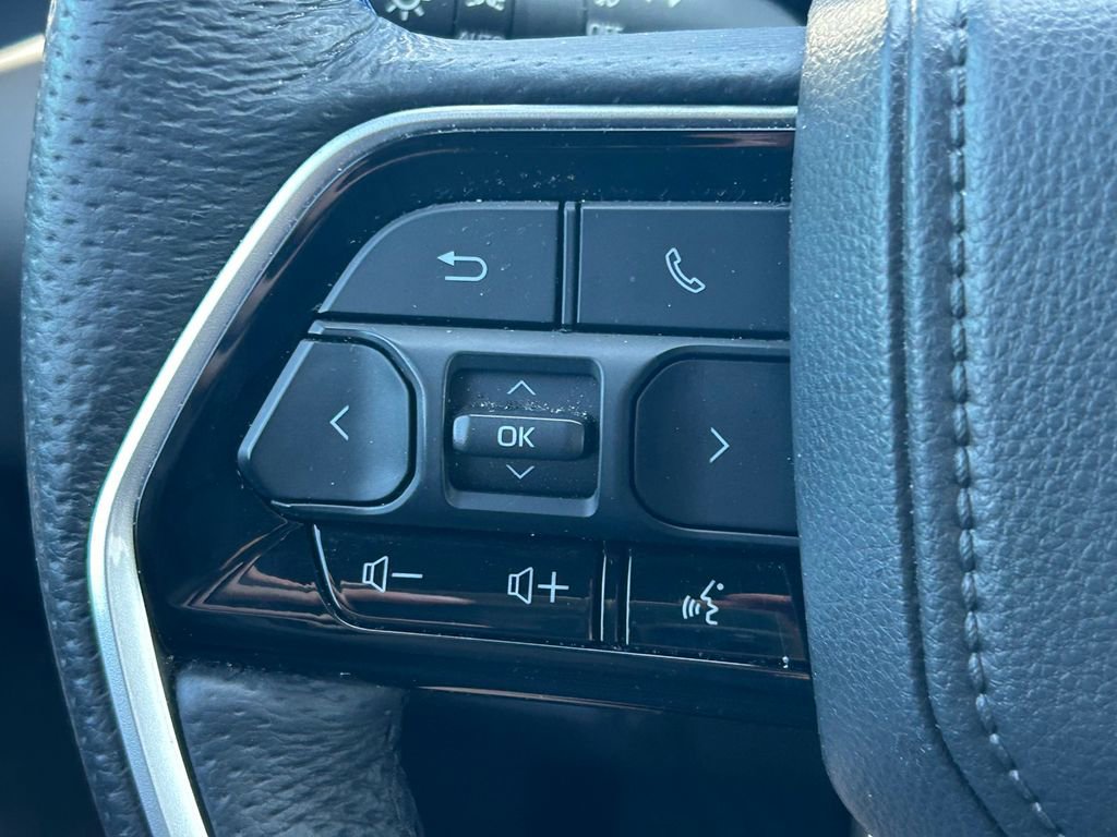 Used 2025 Toyota Tundra Platinum image 47