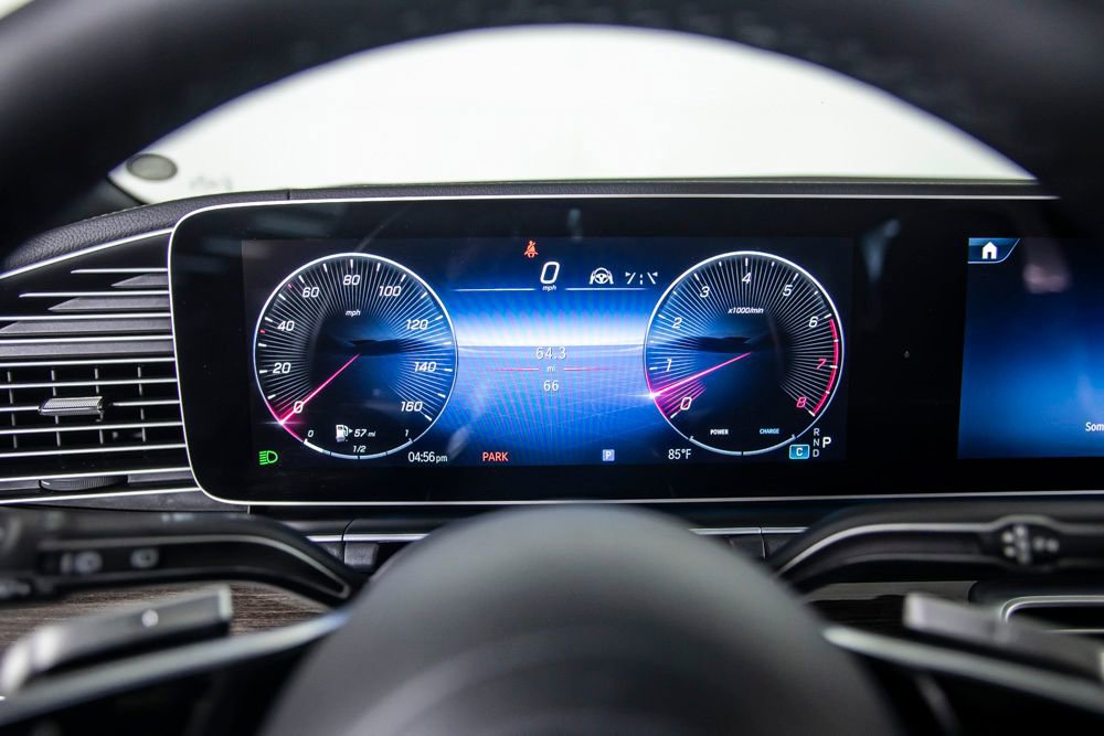 Used 2025 Mercedes-Benz GLS 450 4MATIC image 32