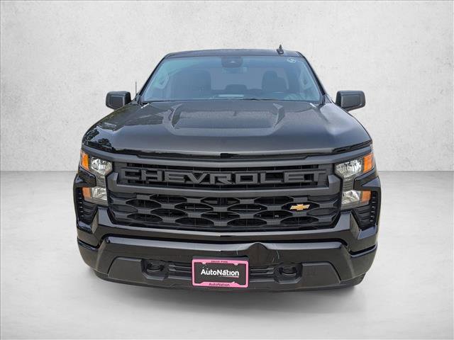 Used 2025 Chevrolet Silverado 1500 Custom image 2