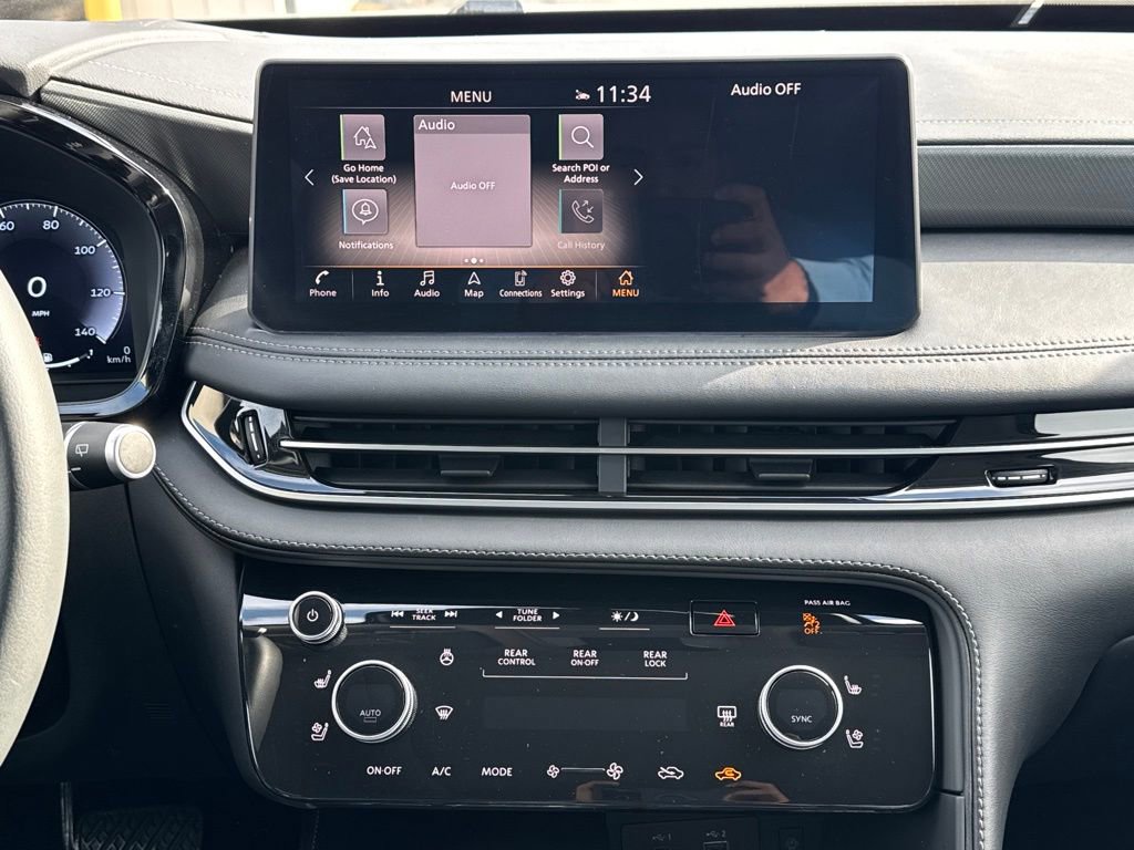 Certified 2025 INFINITI QX60 Luxe w/ Vision Package image 22