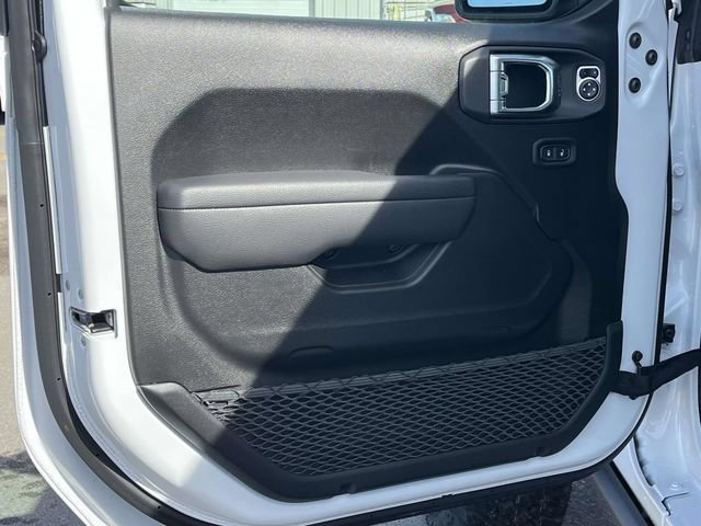 New 2026 Jeep Gladiator Mojave AWD/4WD image 11