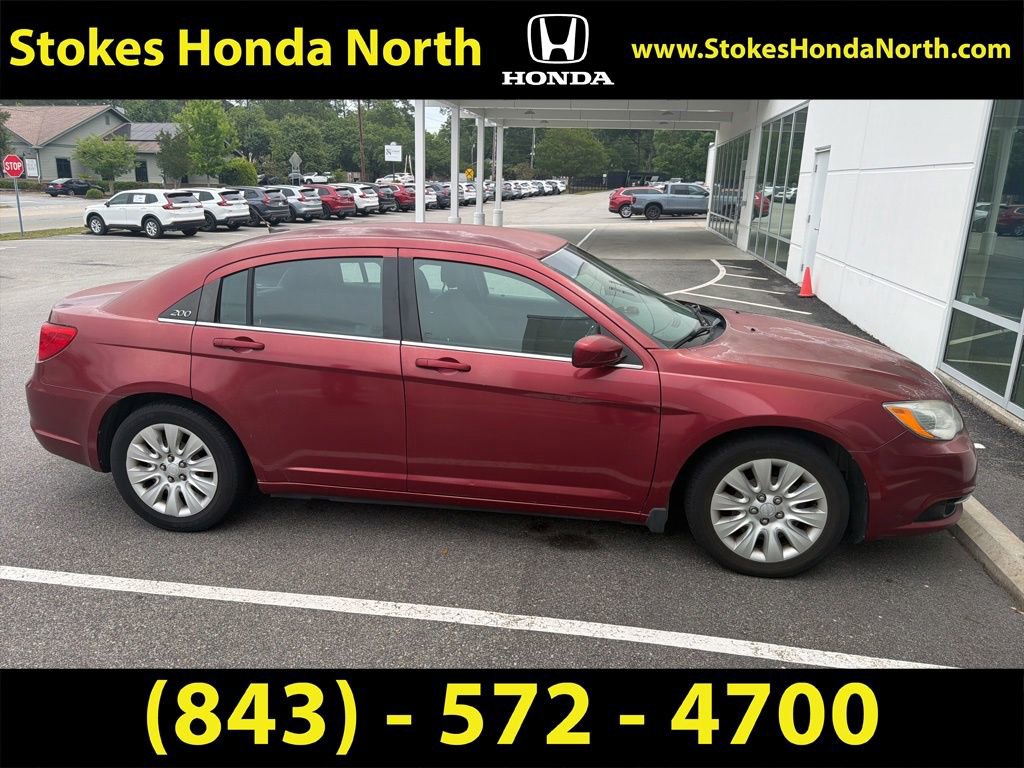 Used 2014 Chrysler 200 LX FWD image 5