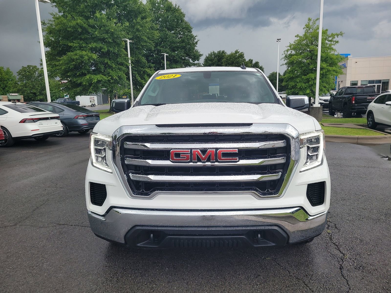 Used 2021 GMC Sierra 1500 SLE w/ X31 Off-Road Package AWD/4WD image 8