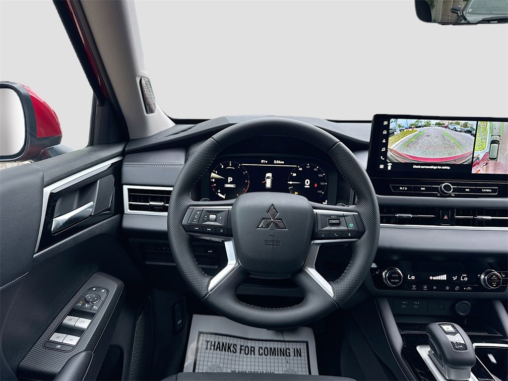 New 2025 Mitsubishi Outlander SE image 24