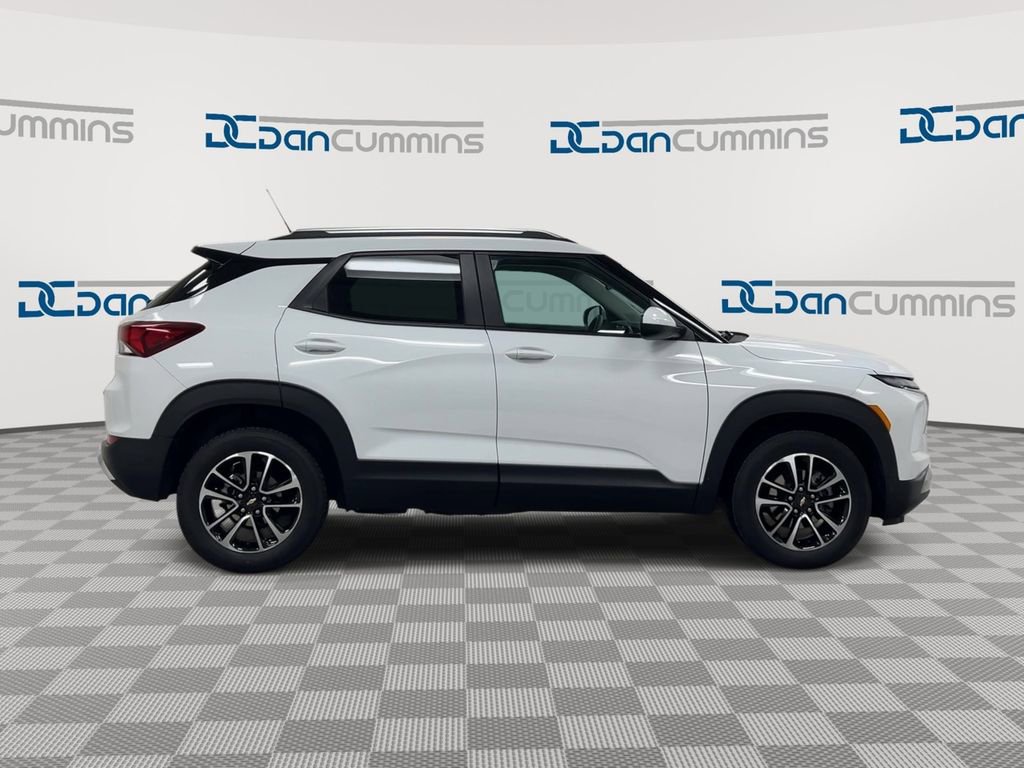 Used 2025 Chevrolet TrailBlazer LT image 9