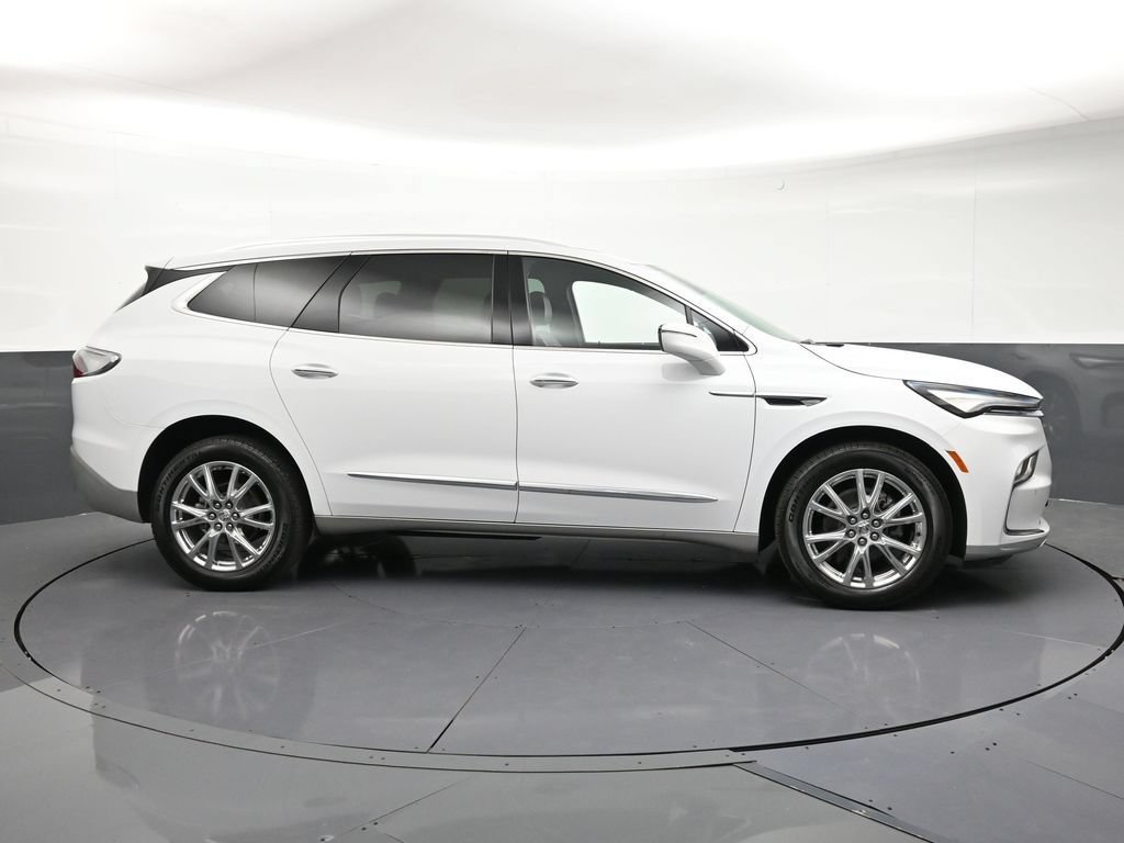 Certified 2024 Buick Enclave Essence w/ Experience Buick Package AWD/4WD image 6