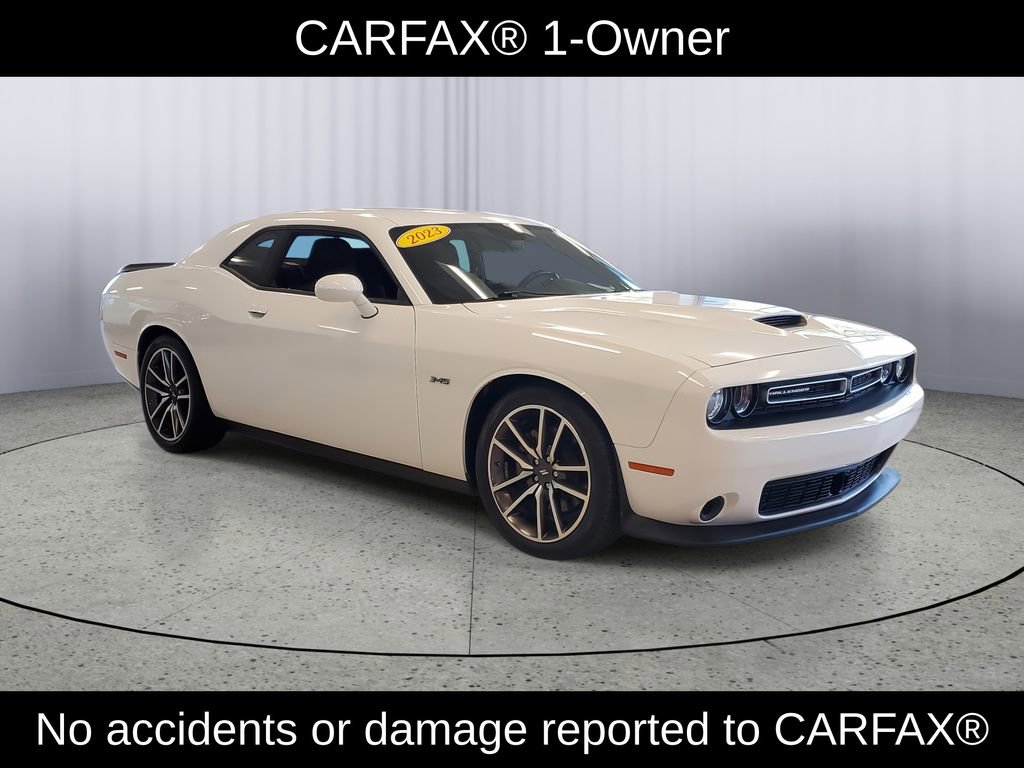 Used 2023 Dodge Challenger R/T image 2