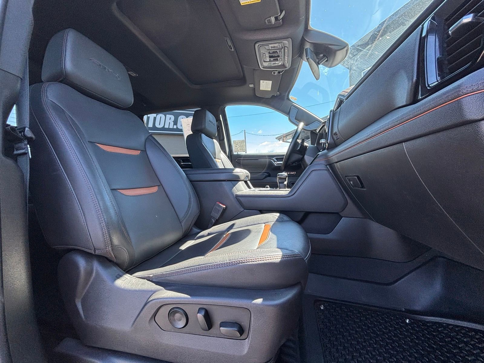 Used 2024 GMC Sierra 1500 AT4 w/ AT4 Premium Package image 25