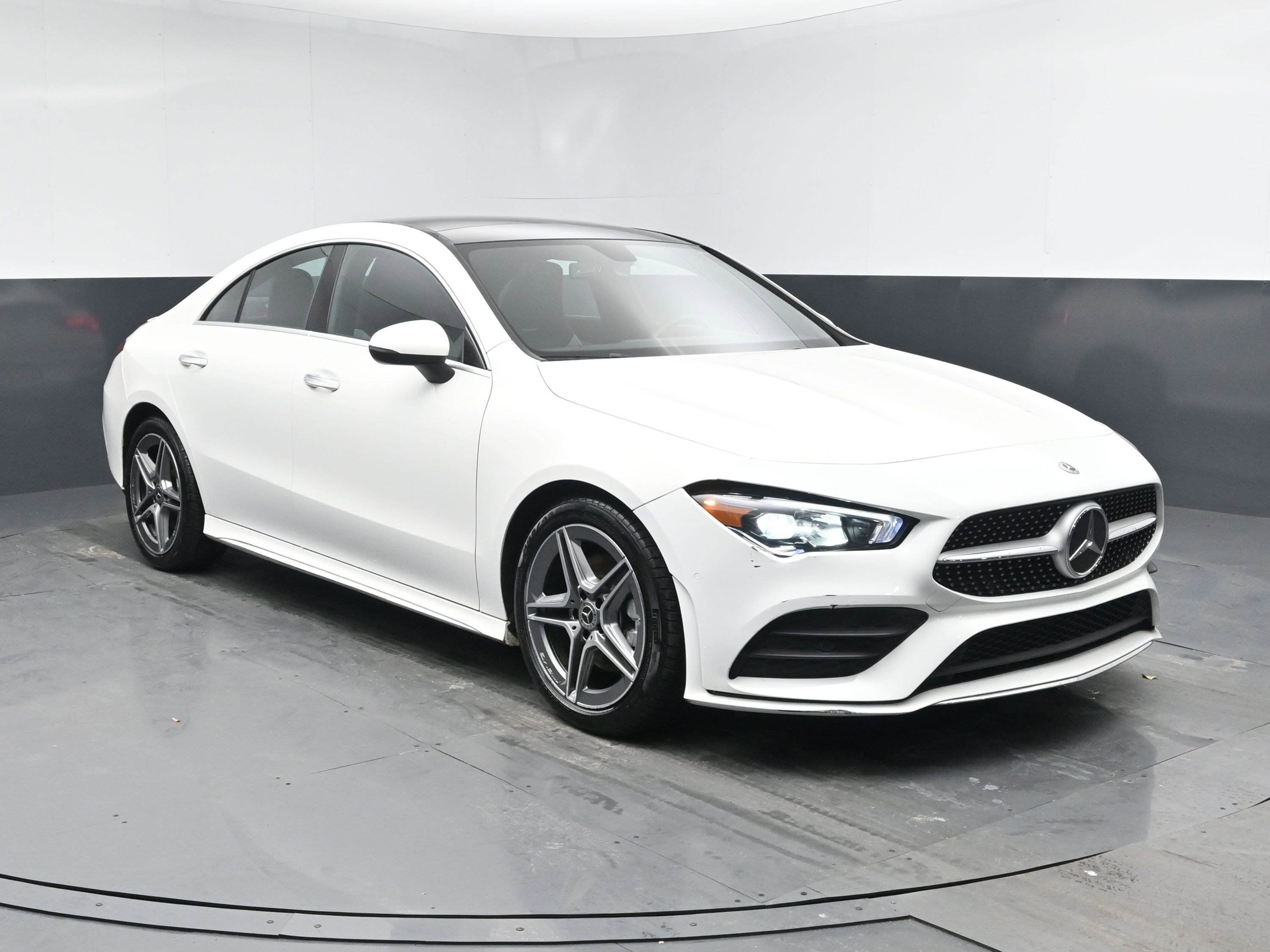 Used 2022 Mercedes-Benz CLA 250 4MATIC w/ AMG Line image 2