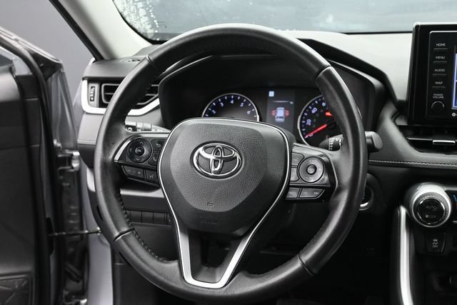 Used 2022 Toyota RAV4 XLE Premium AWD/4WD image 14