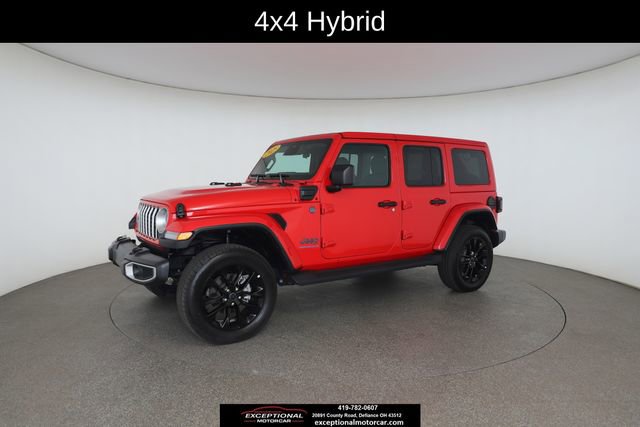 Used 2025 Jeep Wrangler Unlimited Sahara AWD/4WD image 4