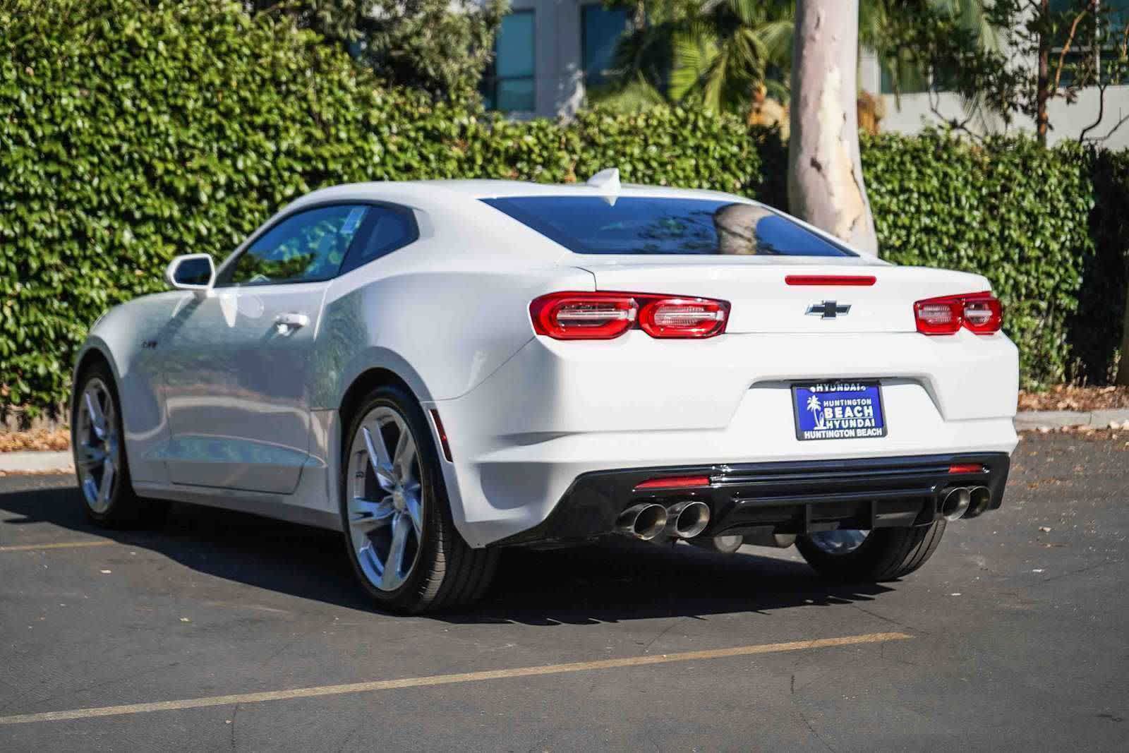 Used 2020 Chevrolet Camaro LT RWD image 4