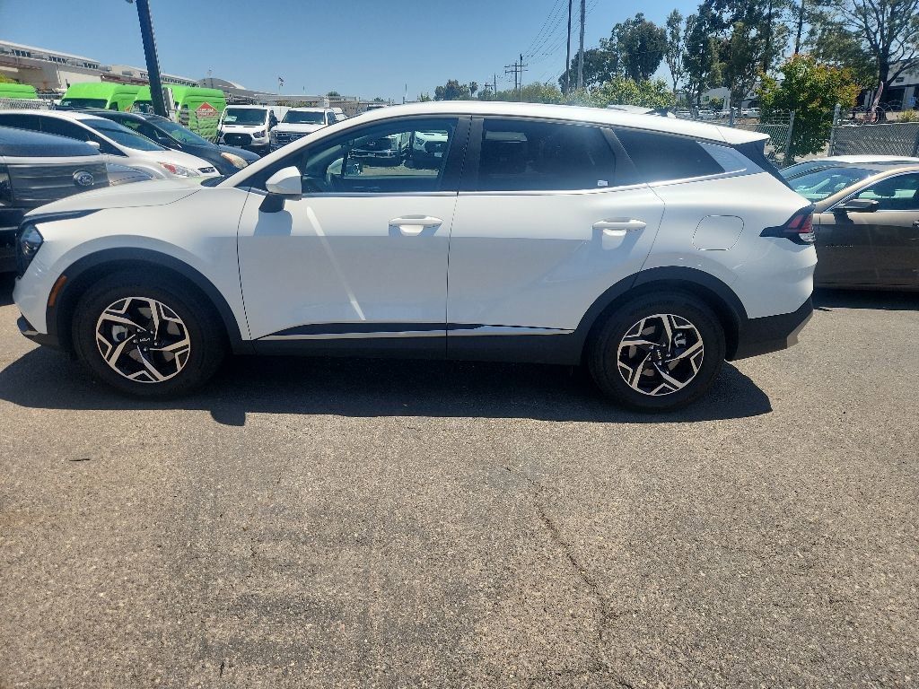 Certified 2023 Kia Sportage LX FWD image 9