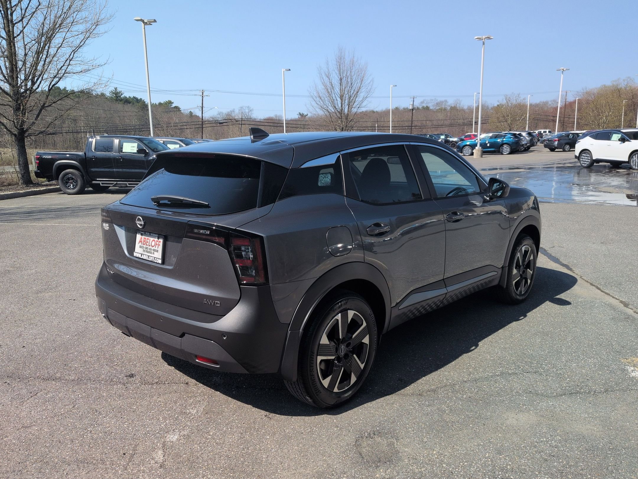 Used 2025 Nissan Kicks SV image 5