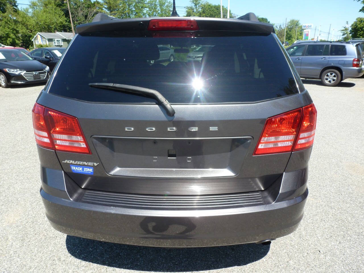 Used 2018 Dodge Journey SE w/ Connectivity Group FWD image 5
