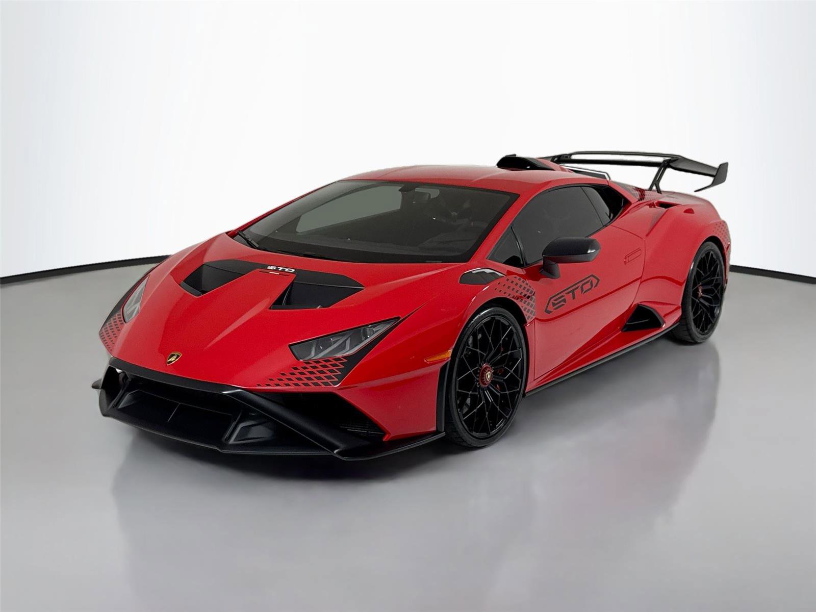 Used 2022 Lamborghini Huracan STO RWD image 10