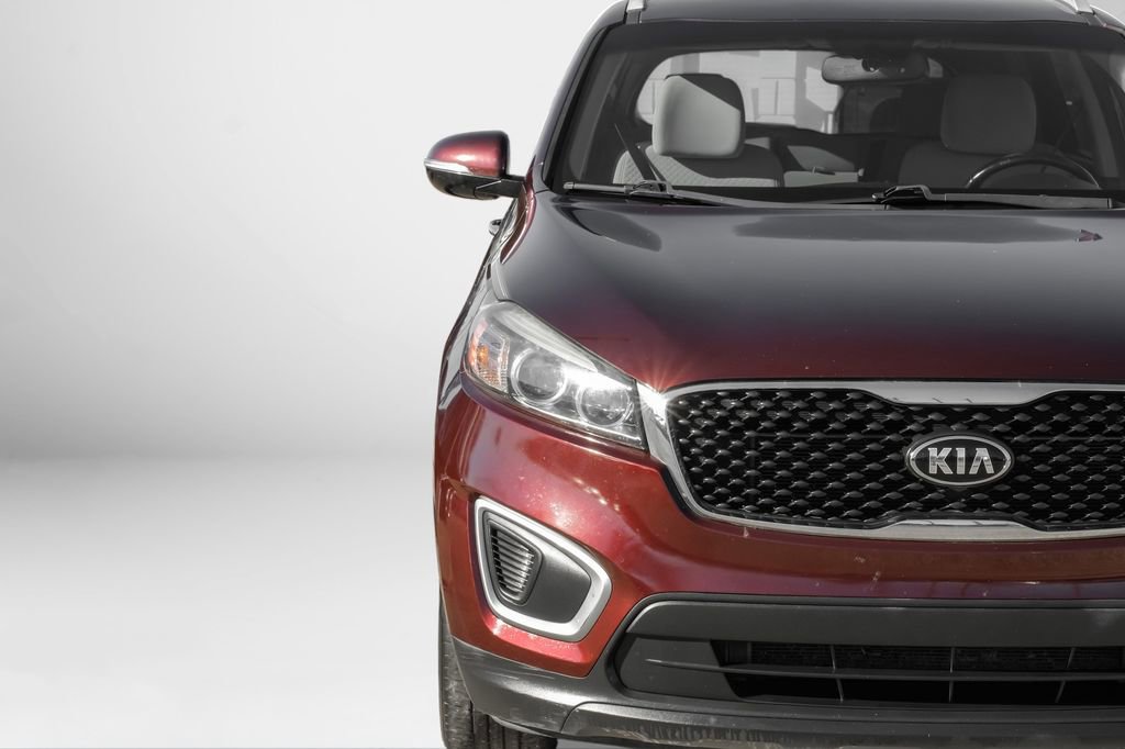 Used 2017 Kia Sorento LX w/ LX Convenience Package image 52