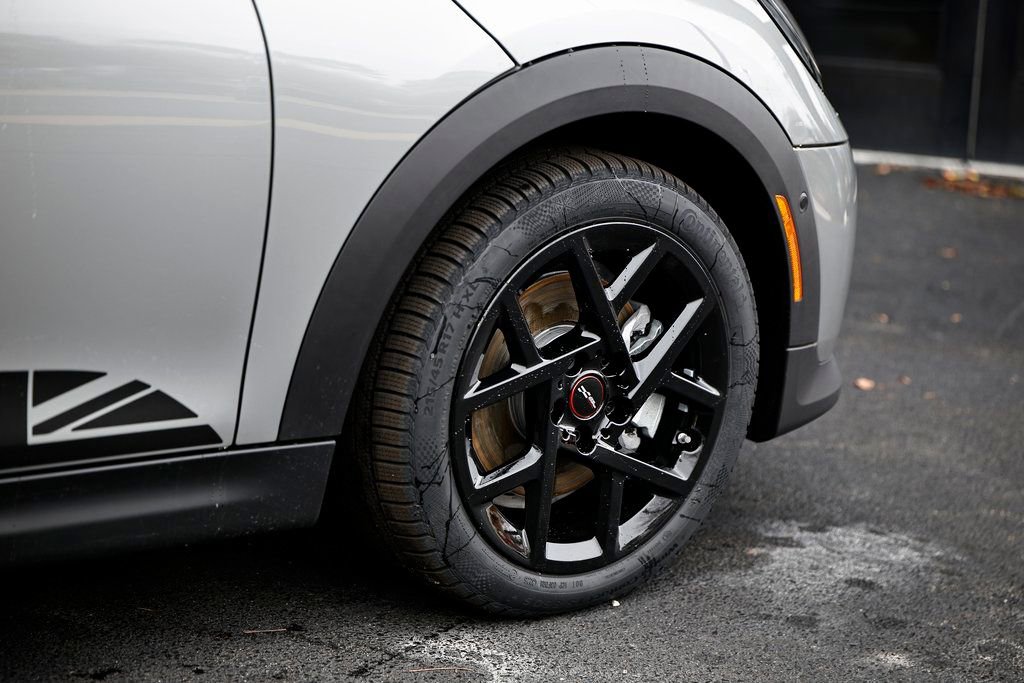 New 2026 MINI Cooper 2-Door Hardtop FWD image 5