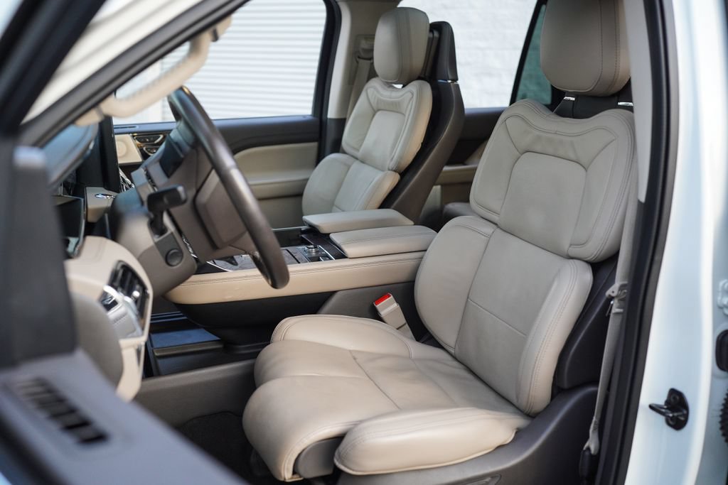 Used 2023 Lincoln Navigator L Reserve AWD/4WD image 22
