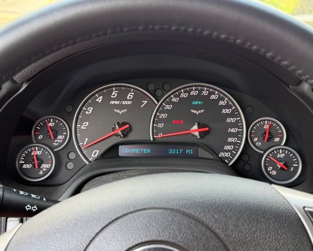 Used 2011 Chevrolet Corvette Grand Sport w/ Preferred Equipment Group RWD image 35