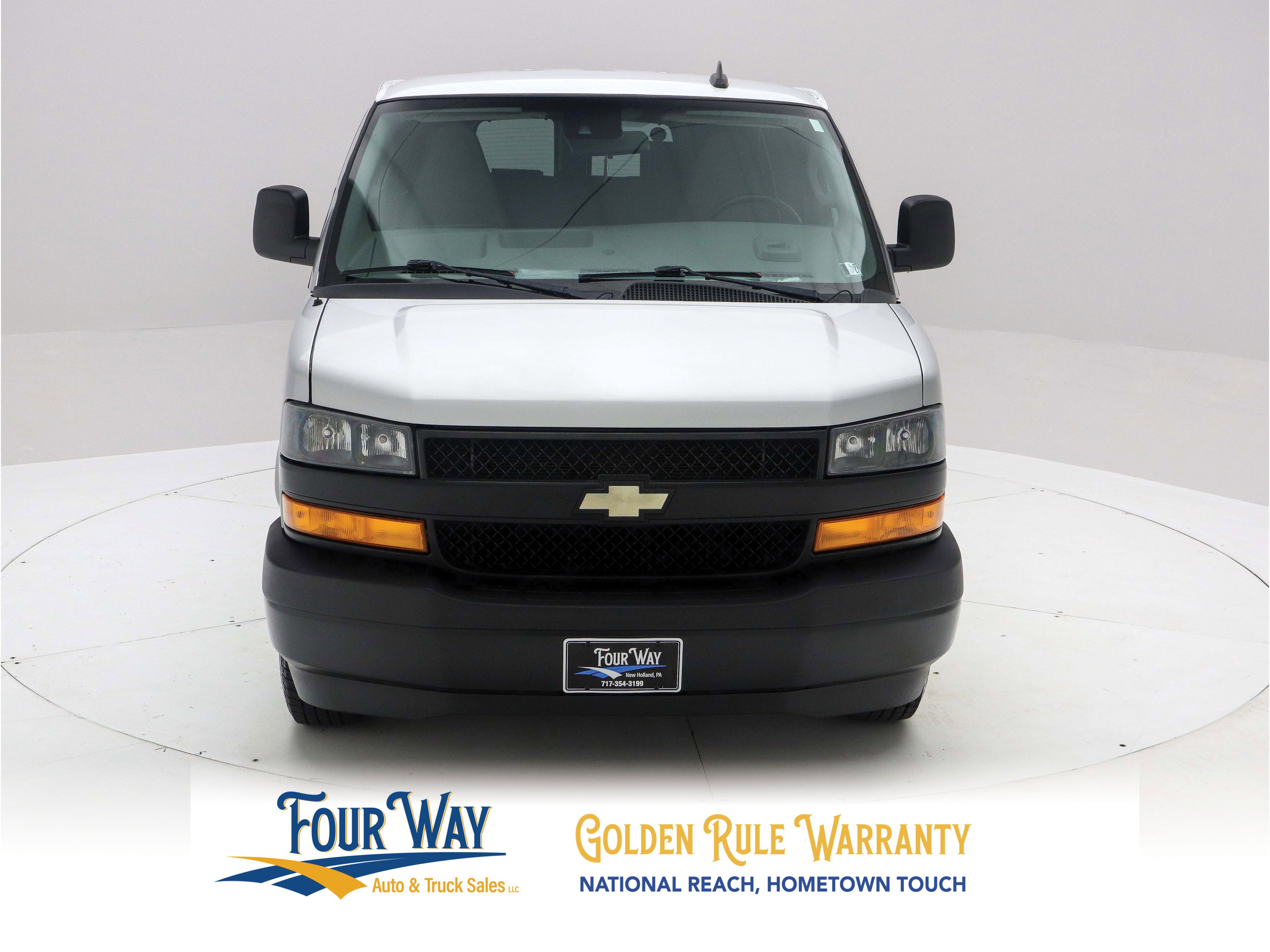 Used 2019 Chevrolet Express 3500 LS RWD image 9
