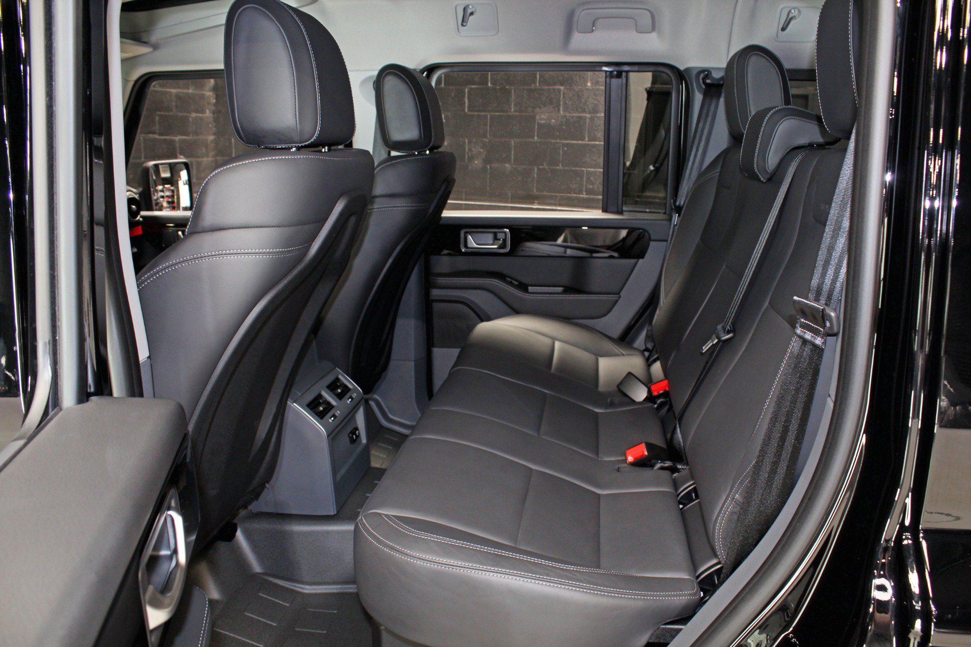 Used 2024 INEOS Grenadier Station Wagon AWD/4WD image 50