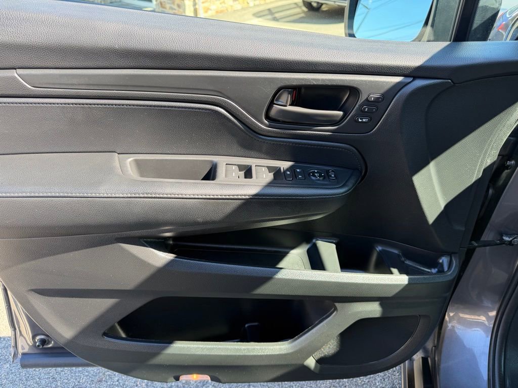 Used 2025 Honda Odyssey EX-L image 11