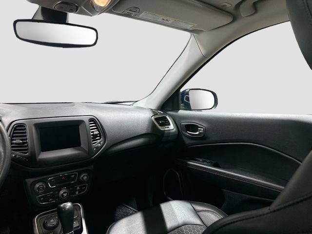 Used 2019 Jeep Compass Latitude w/ Cold Weather Group AWD/4WD image 21